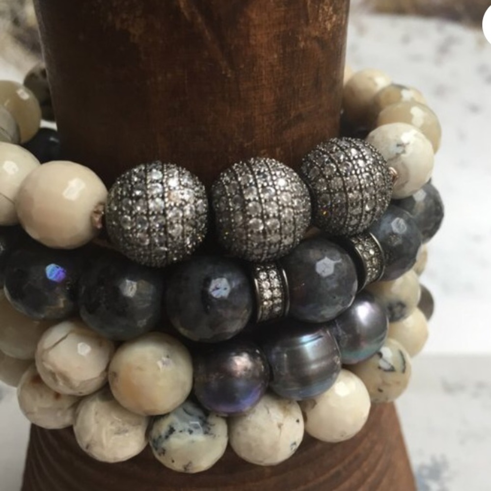 Set of 4 African Opal and Labradorite bracelets